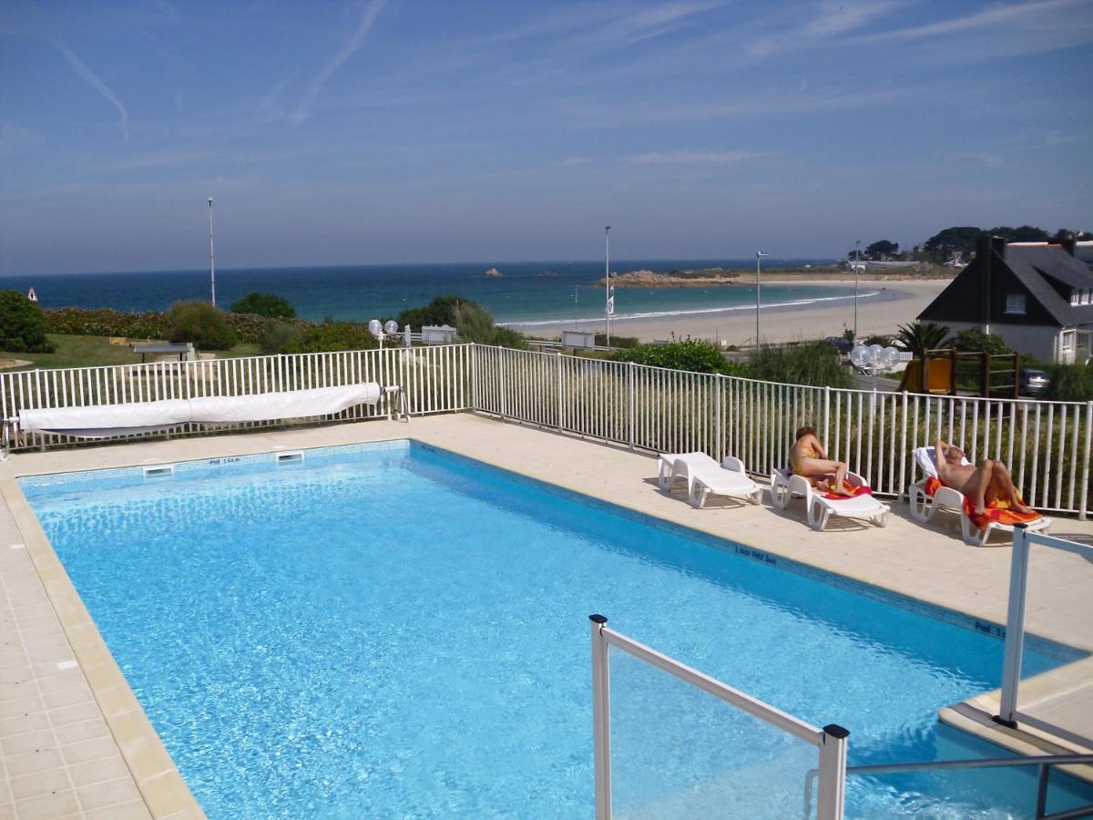 Appartement Rez de jardin piscine et plage à Trévou-Tréguignec Extérieur photo