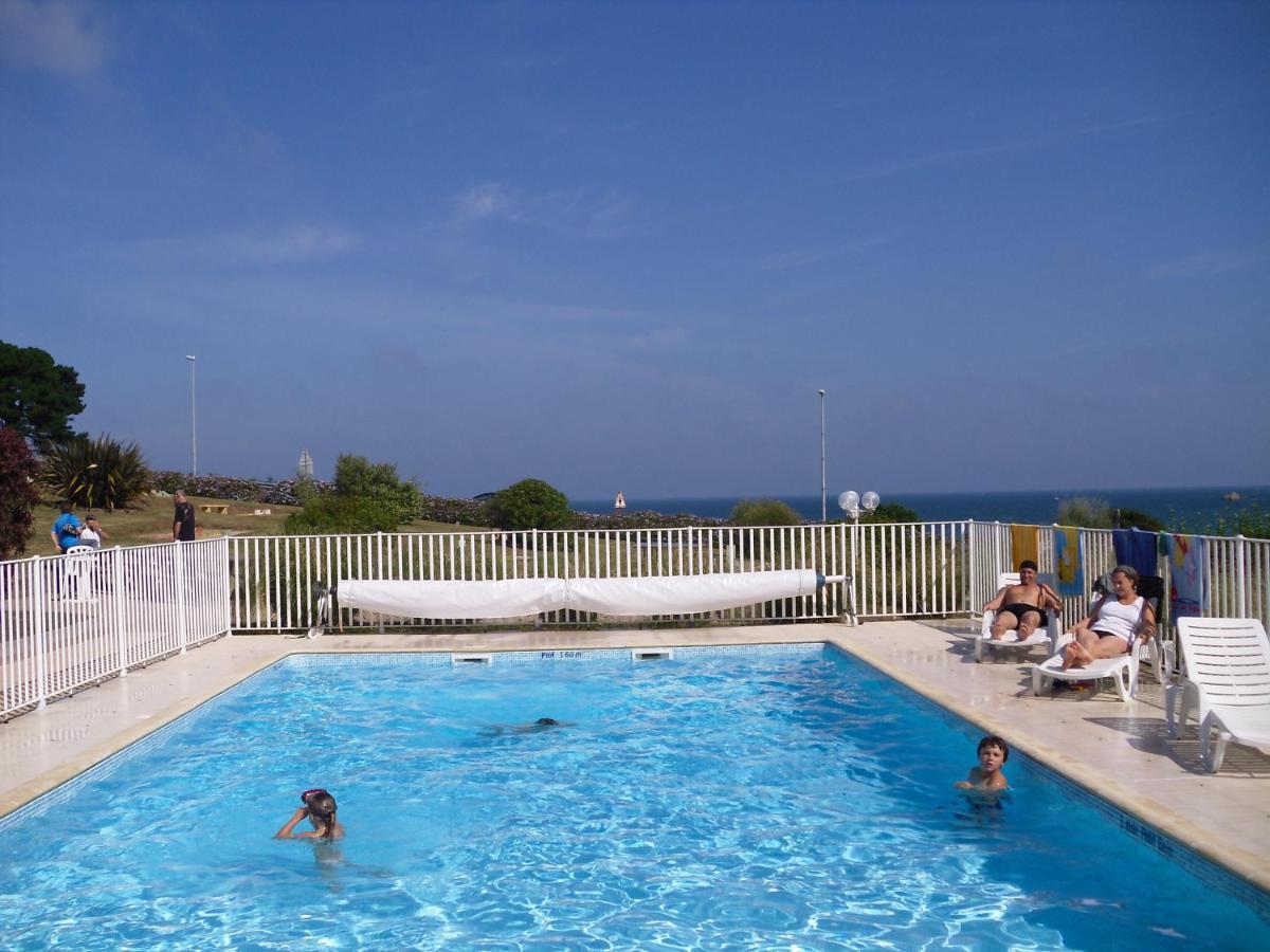 Appartement Rez de jardin piscine et plage à Trévou-Tréguignec Extérieur photo