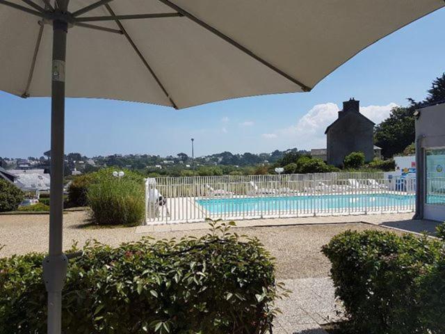 Appartement Rez de jardin piscine et plage à Trévou-Tréguignec Extérieur photo